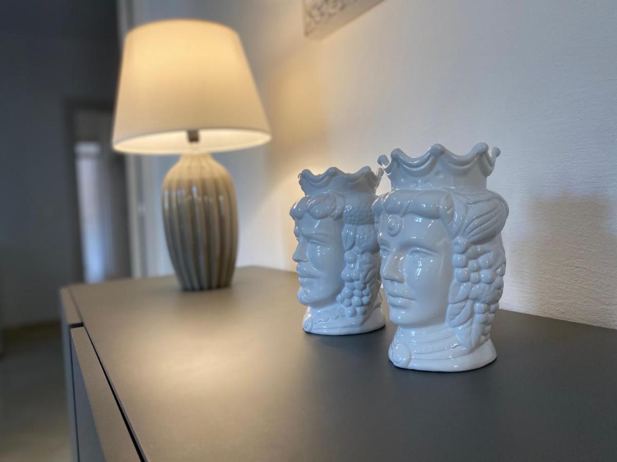 Apartment Rua Formaggi Palermo Bagian luar foto
