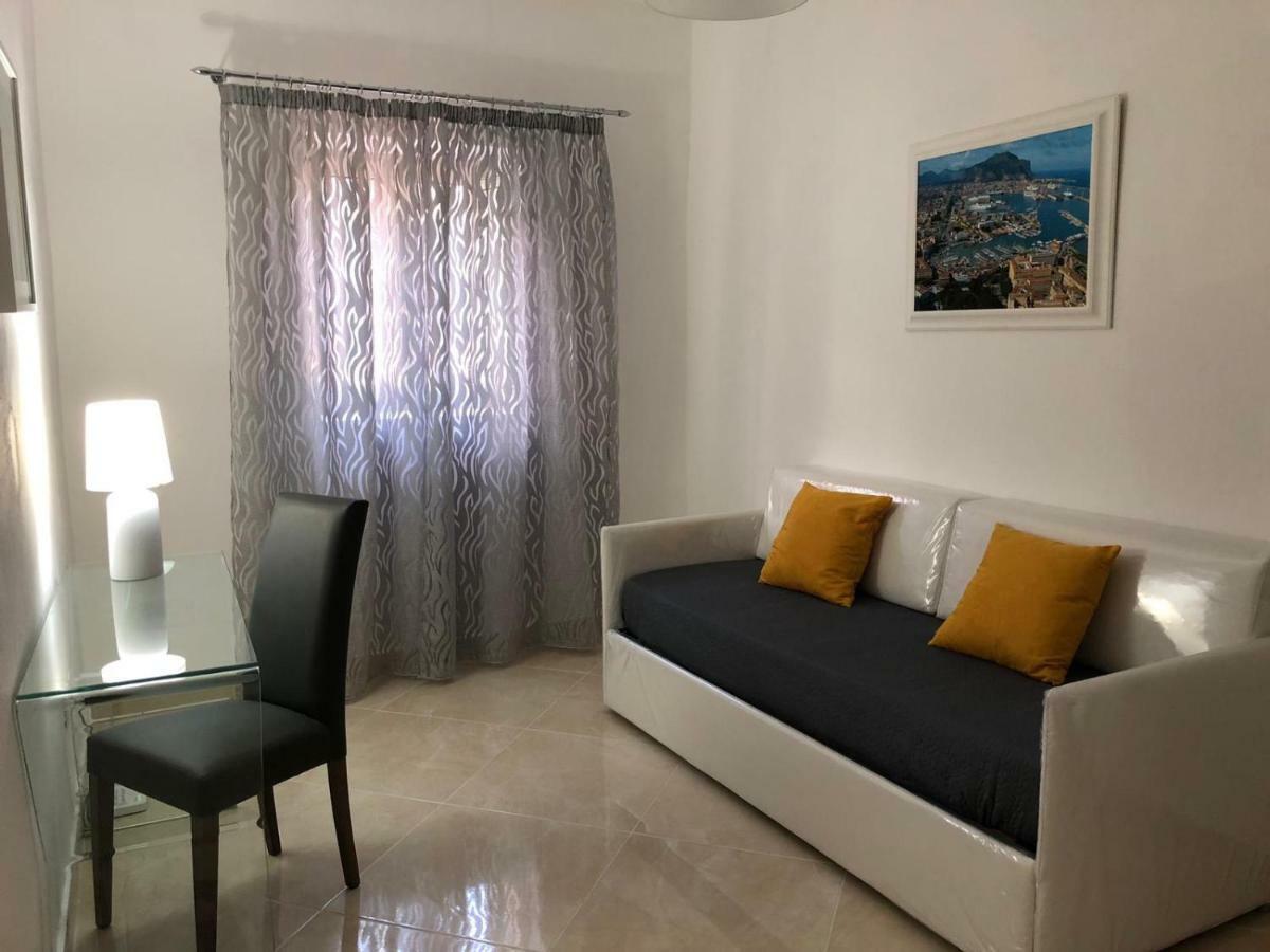 Apartment Rua Formaggi Palermo Bagian luar foto
