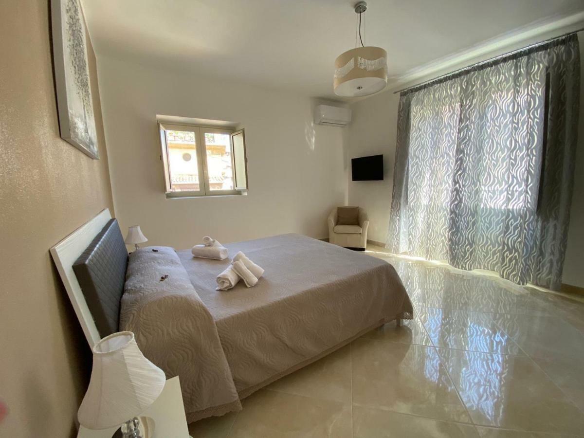 Apartment Rua Formaggi Palermo Bagian luar foto